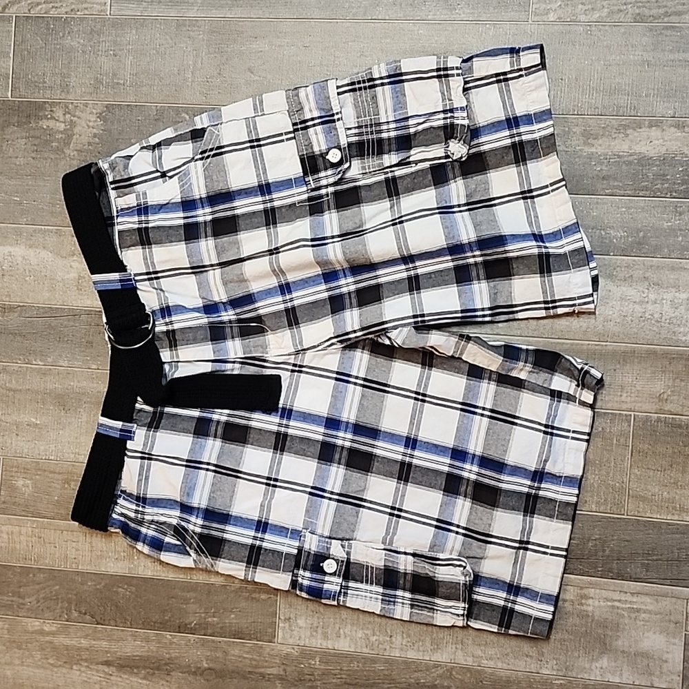 Airwalk brand plaid cargo shorts